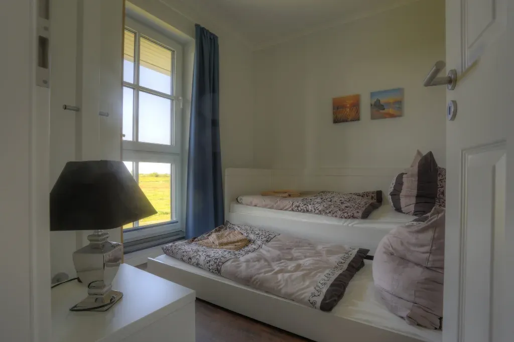 Schlafzimmer 2